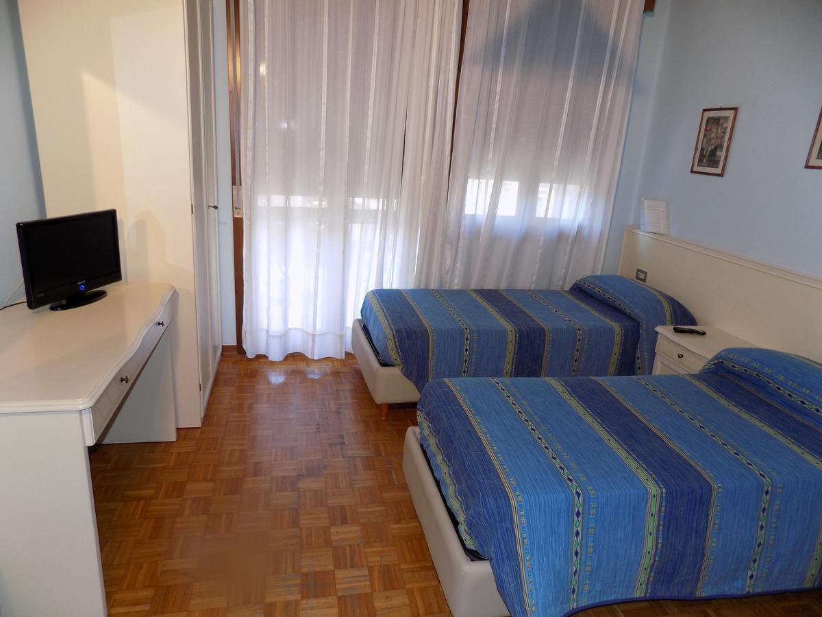 Hotel Udinese Da Aldo Езоло Экстерьер фото